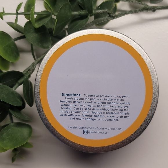 Lavish Color Switch Dry Makeup Brush Cleaner - Picture 2 of 4